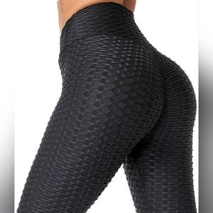 "Butt lift" leggings, as seen on Tik Tok. Black, size large. New with ta…